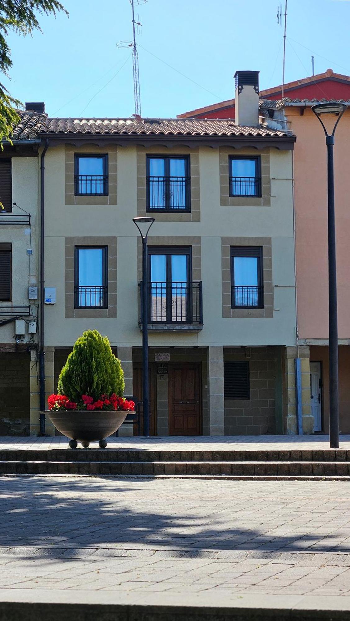 Apartamentos La Florida Casalarreina Esterno foto